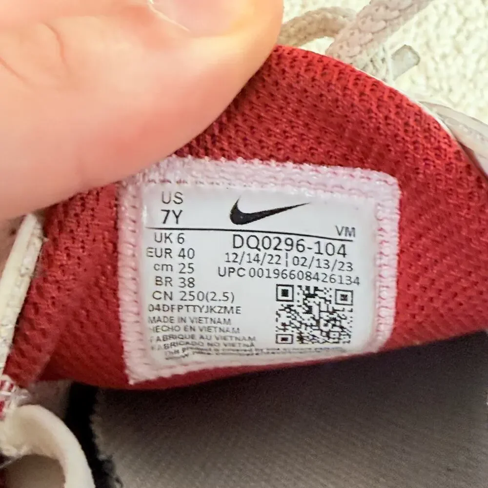 Nike Size 7Y Youth Air Max TW University Red White Running Shoes Daily Sneakers